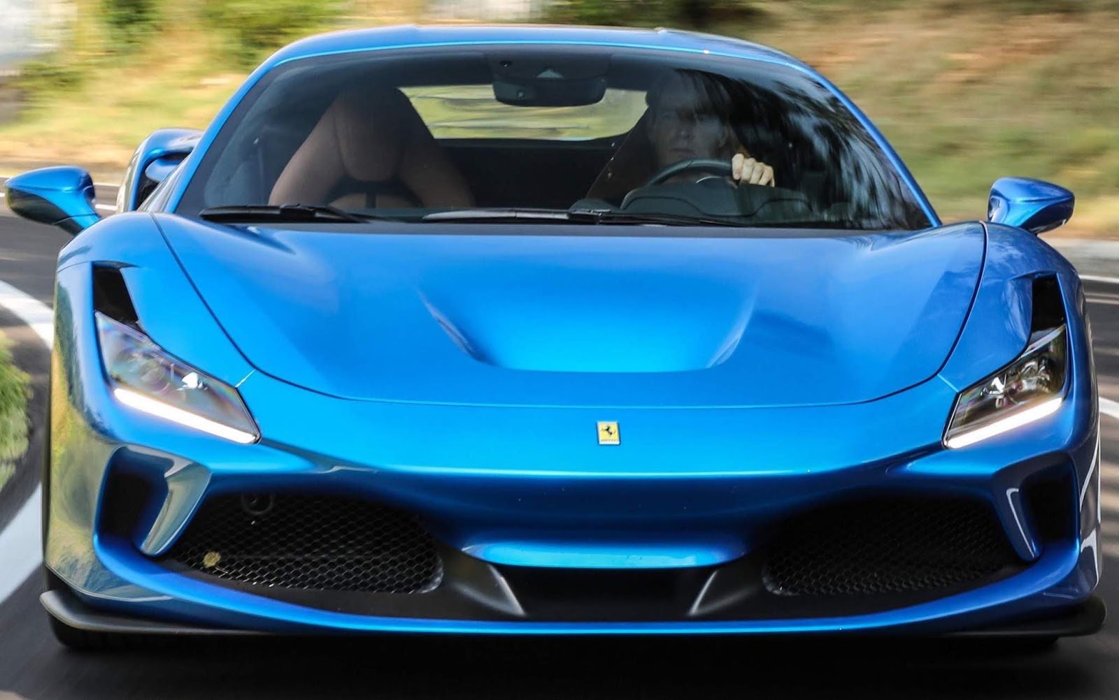 quanto custa uma Ferrari F8