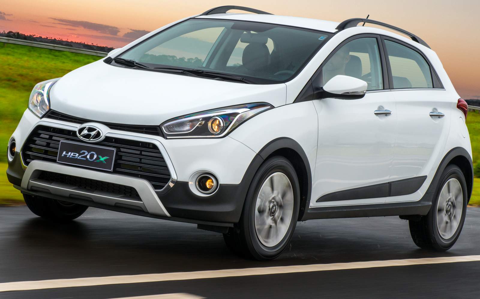 hyundai hb20x 2016