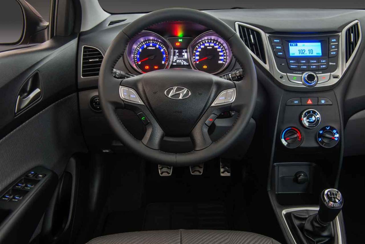 hyundai hb20x 2013