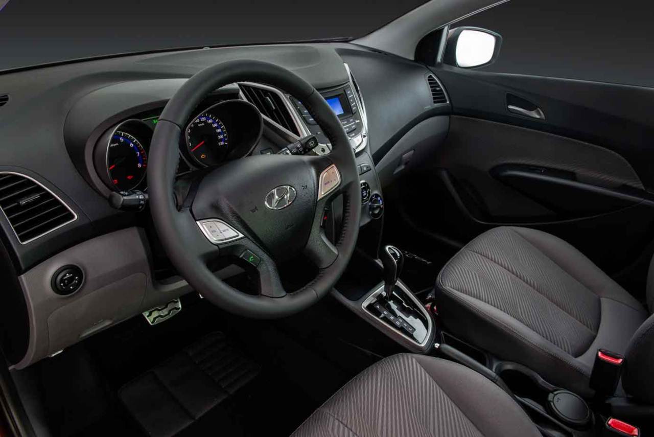 hyundai hb20x 2013