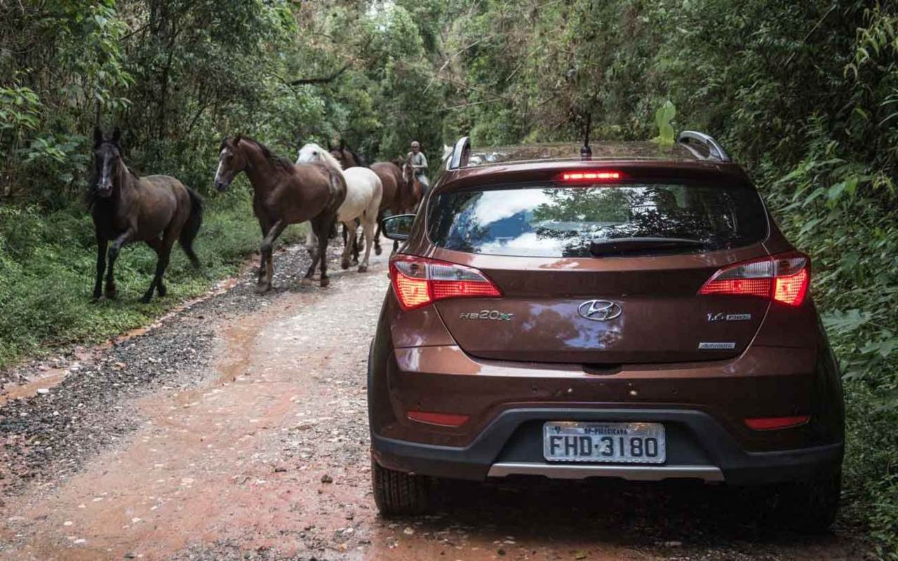 hyundai hb20x 2013