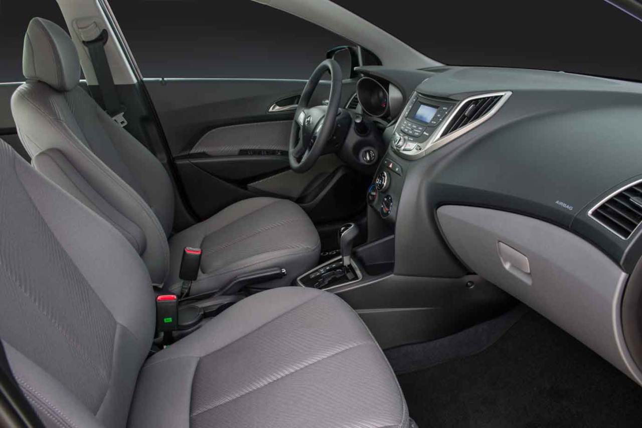 hyundai hb20x 2013