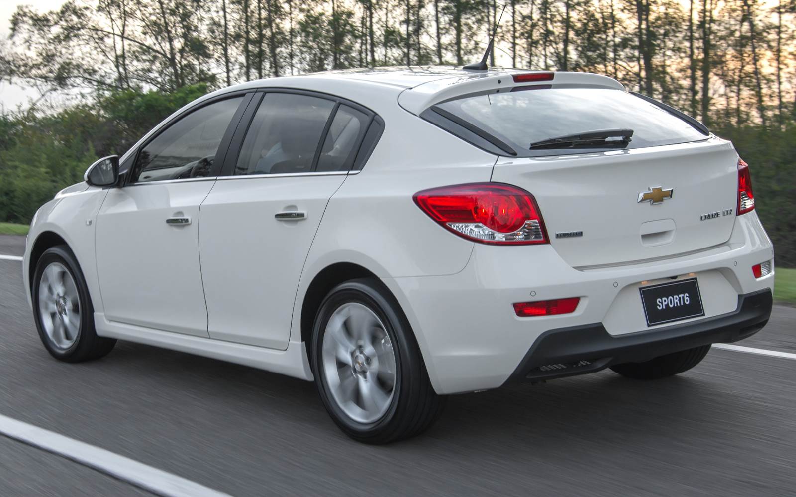 chevrolet cruze sport6 2015