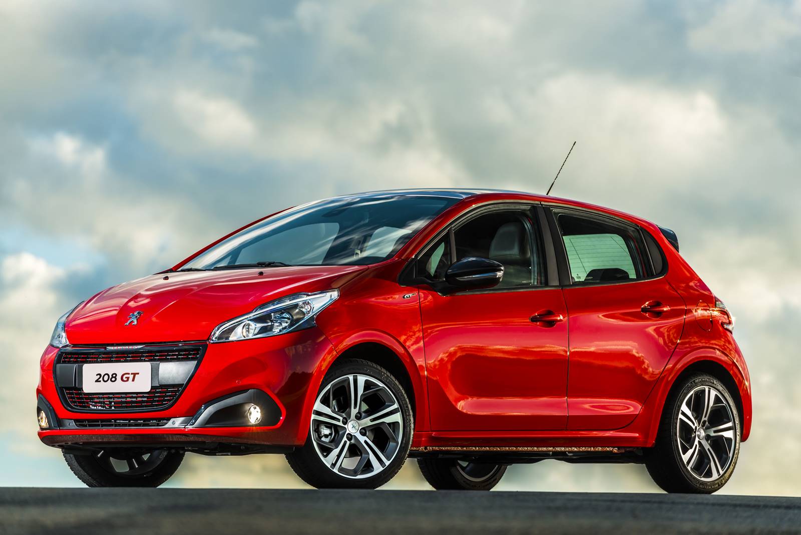 Peugeot 208 GT preço