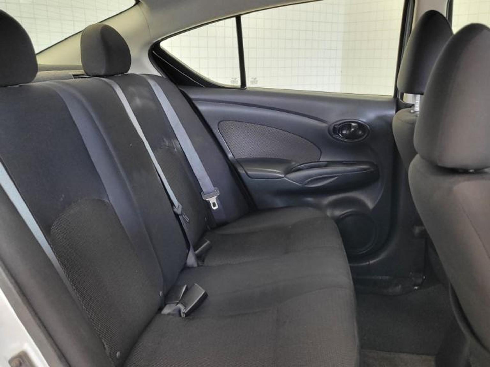 Nissan Versa 2012