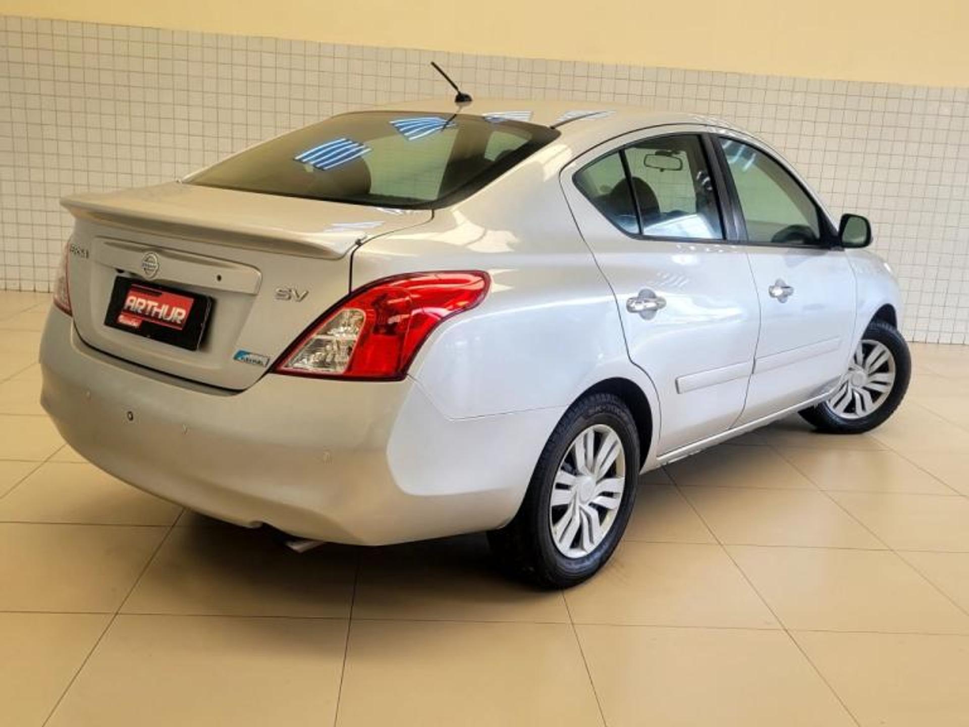 Nissan Versa 2012