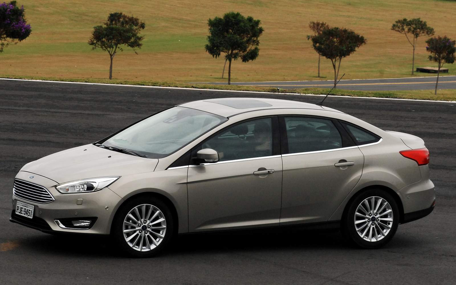 ford focus sedan 2016