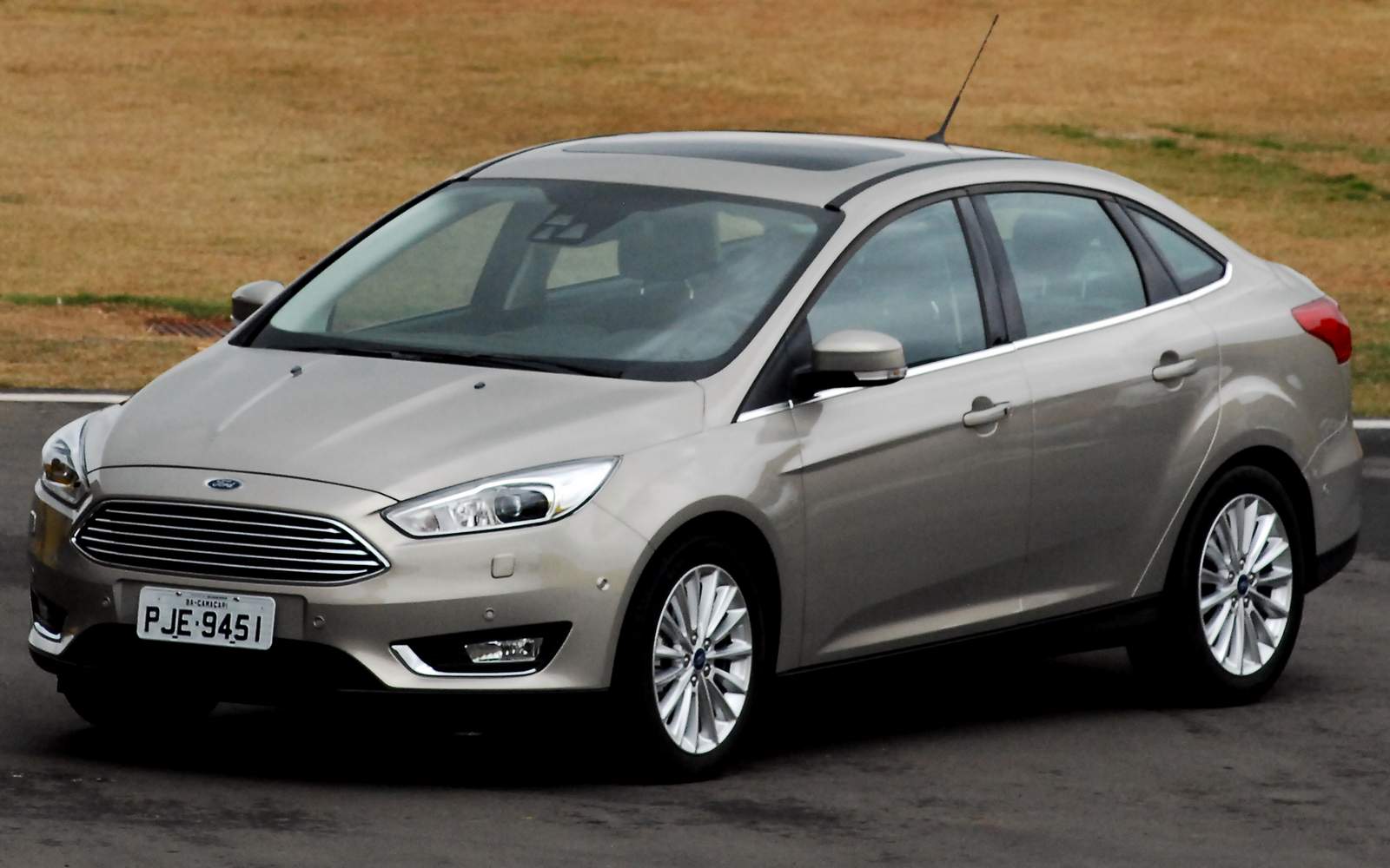ford focus sedan 2016