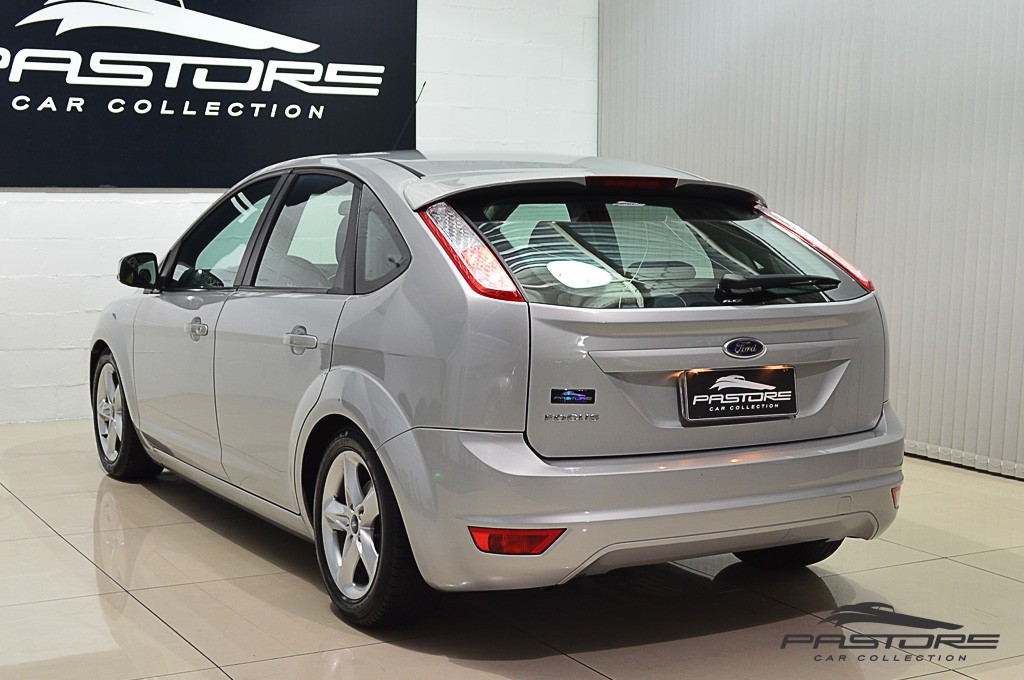 ford focus hatch