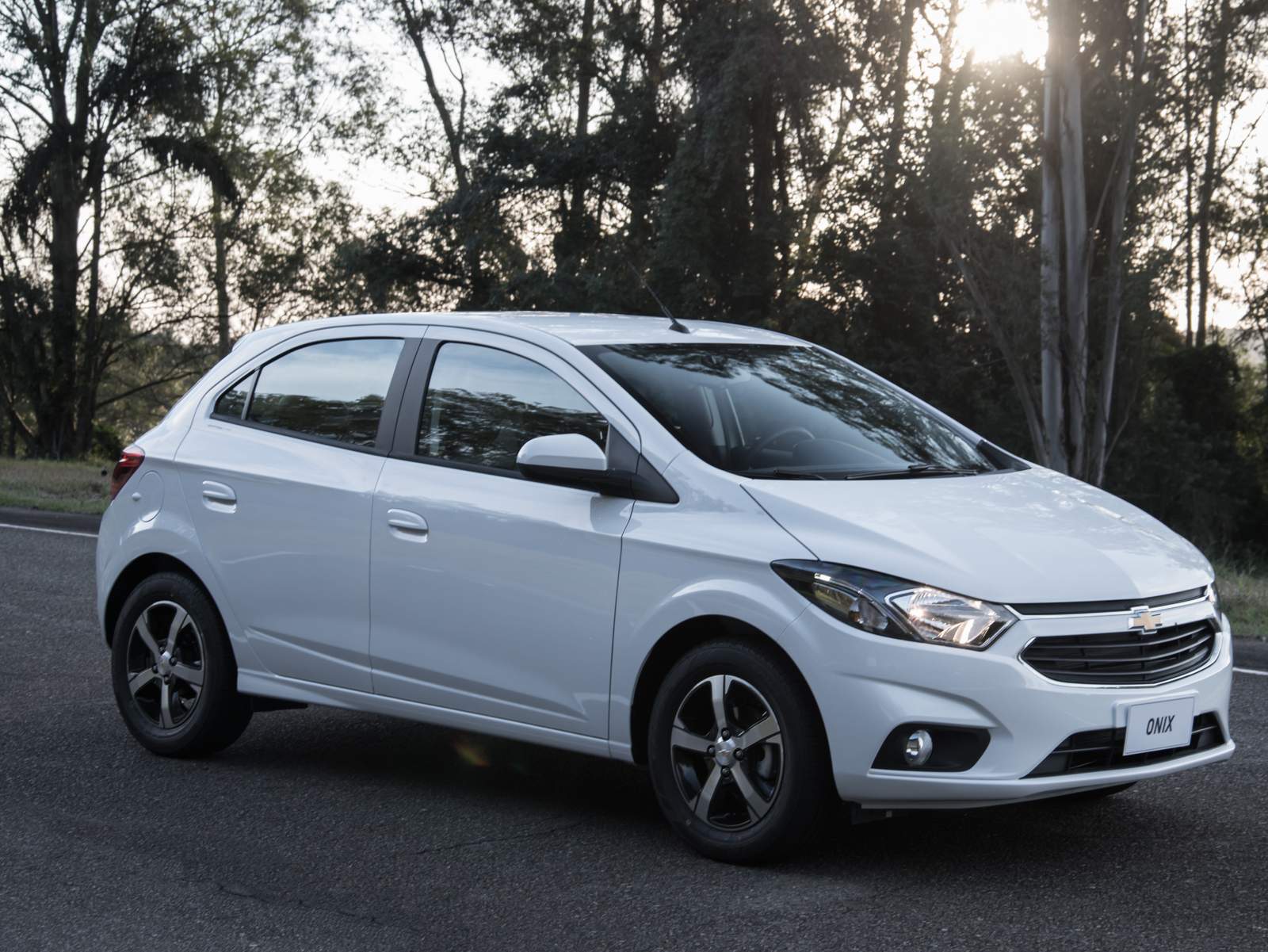 chevrolet onix 2016