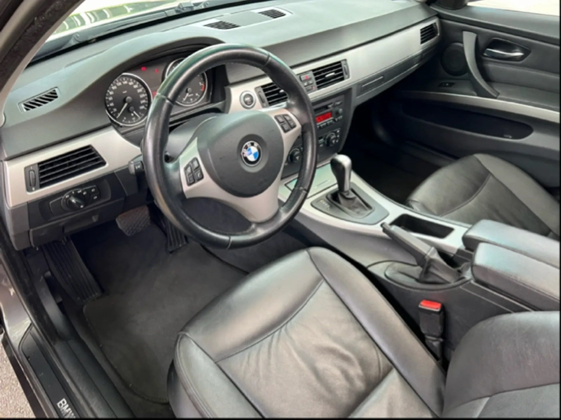 Quanto custa um BMW 325i