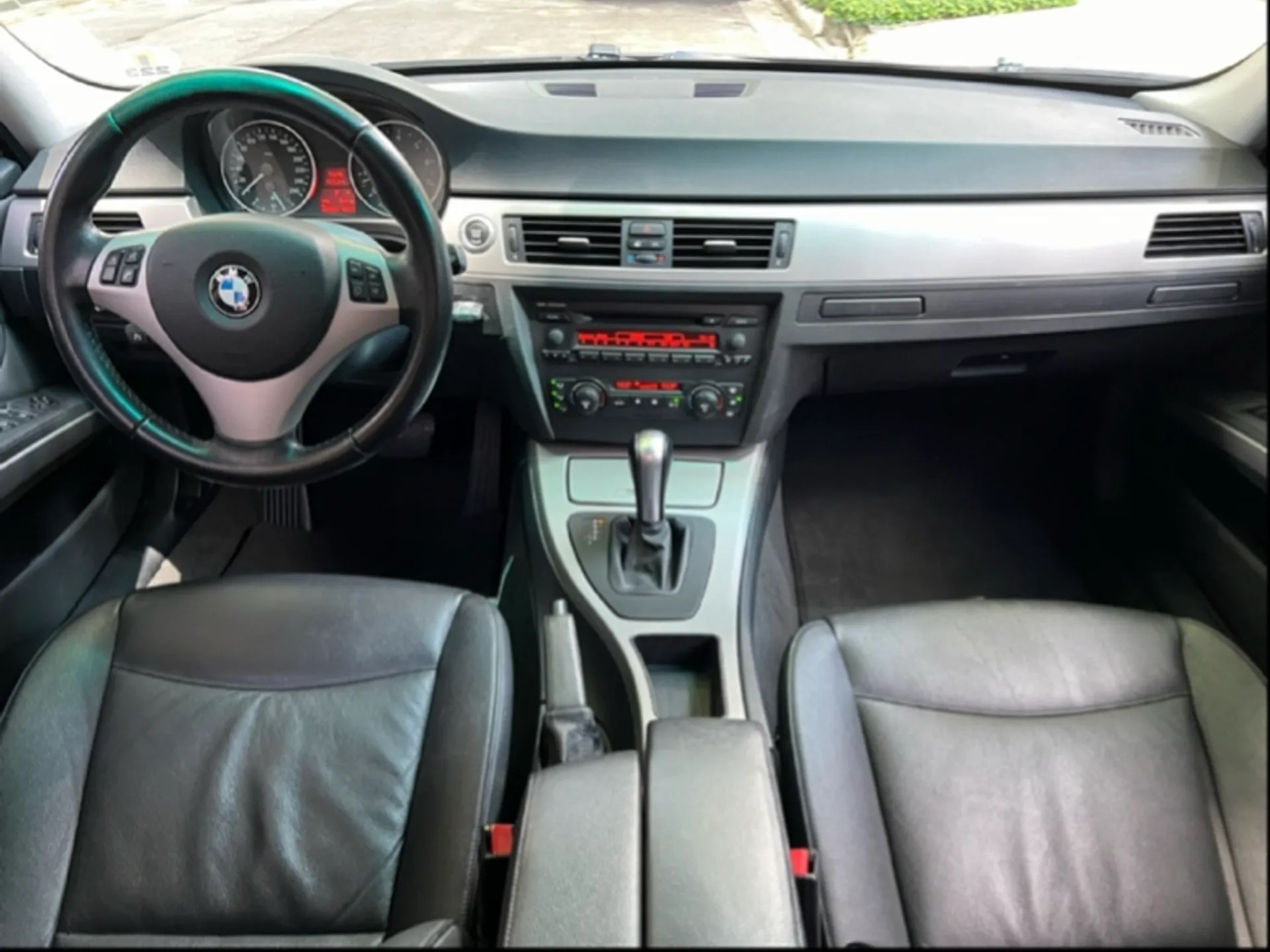 Quanto custa um BMW 325i