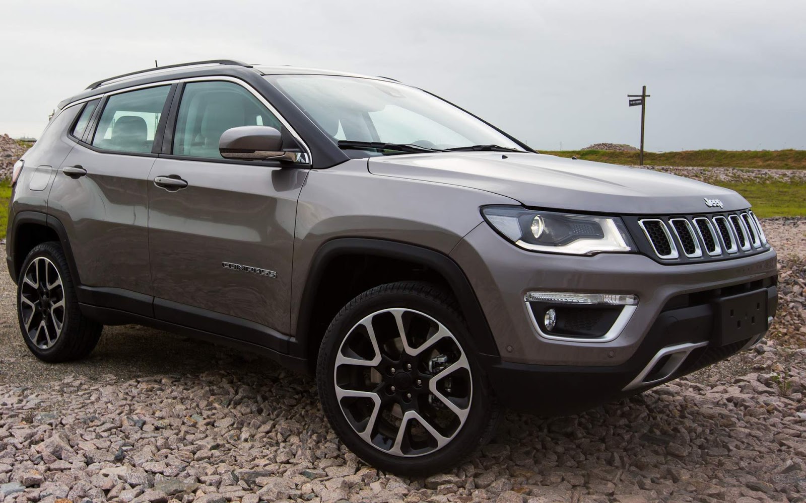 quanto custa um Jeep Compass