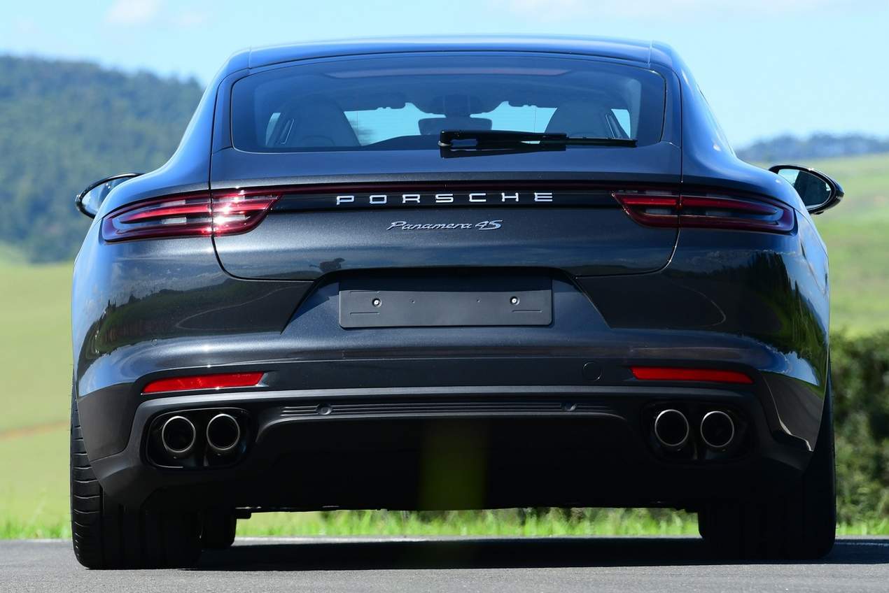 porsche panamera 4s 2027