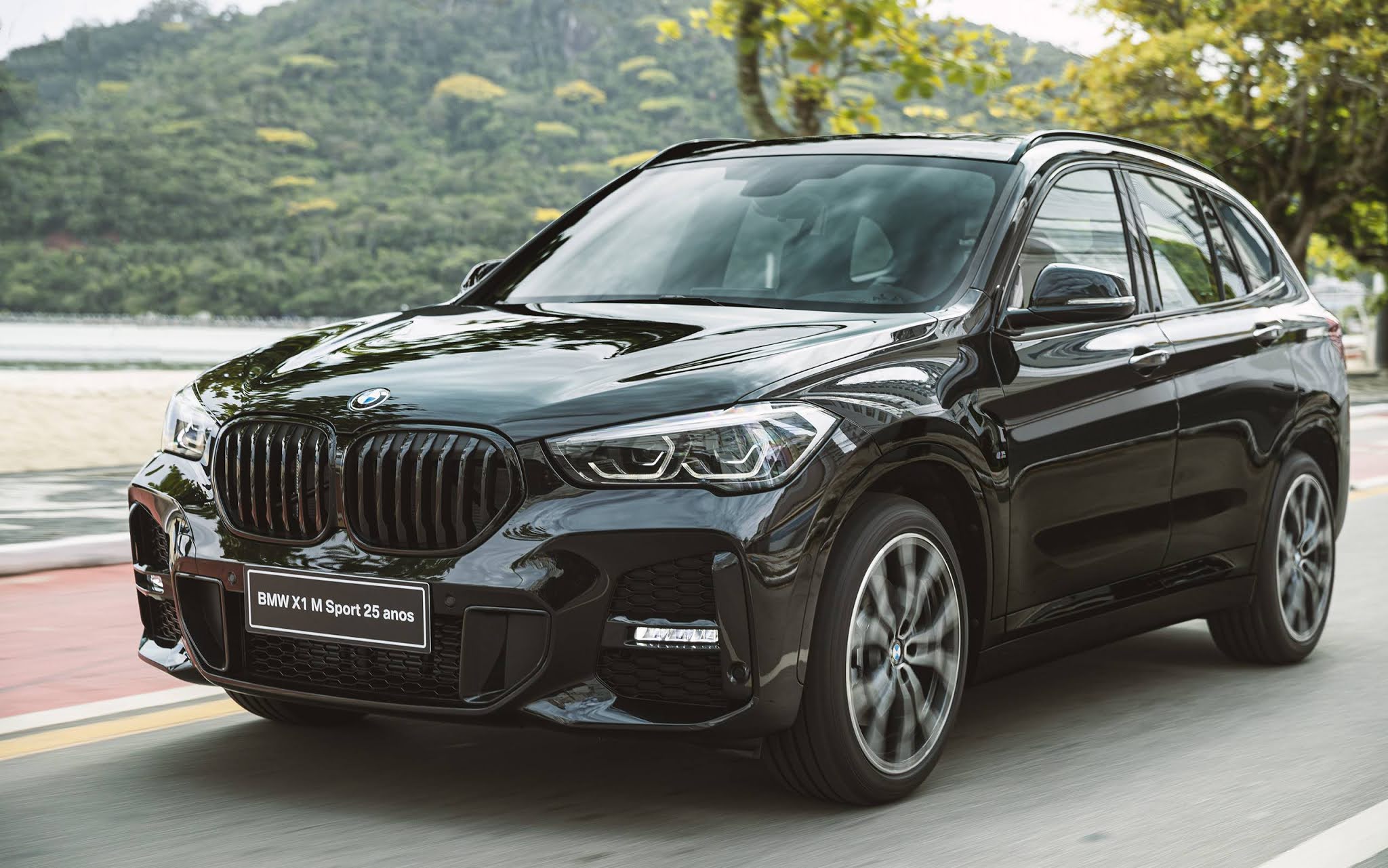 bmw x1 25 years 2021