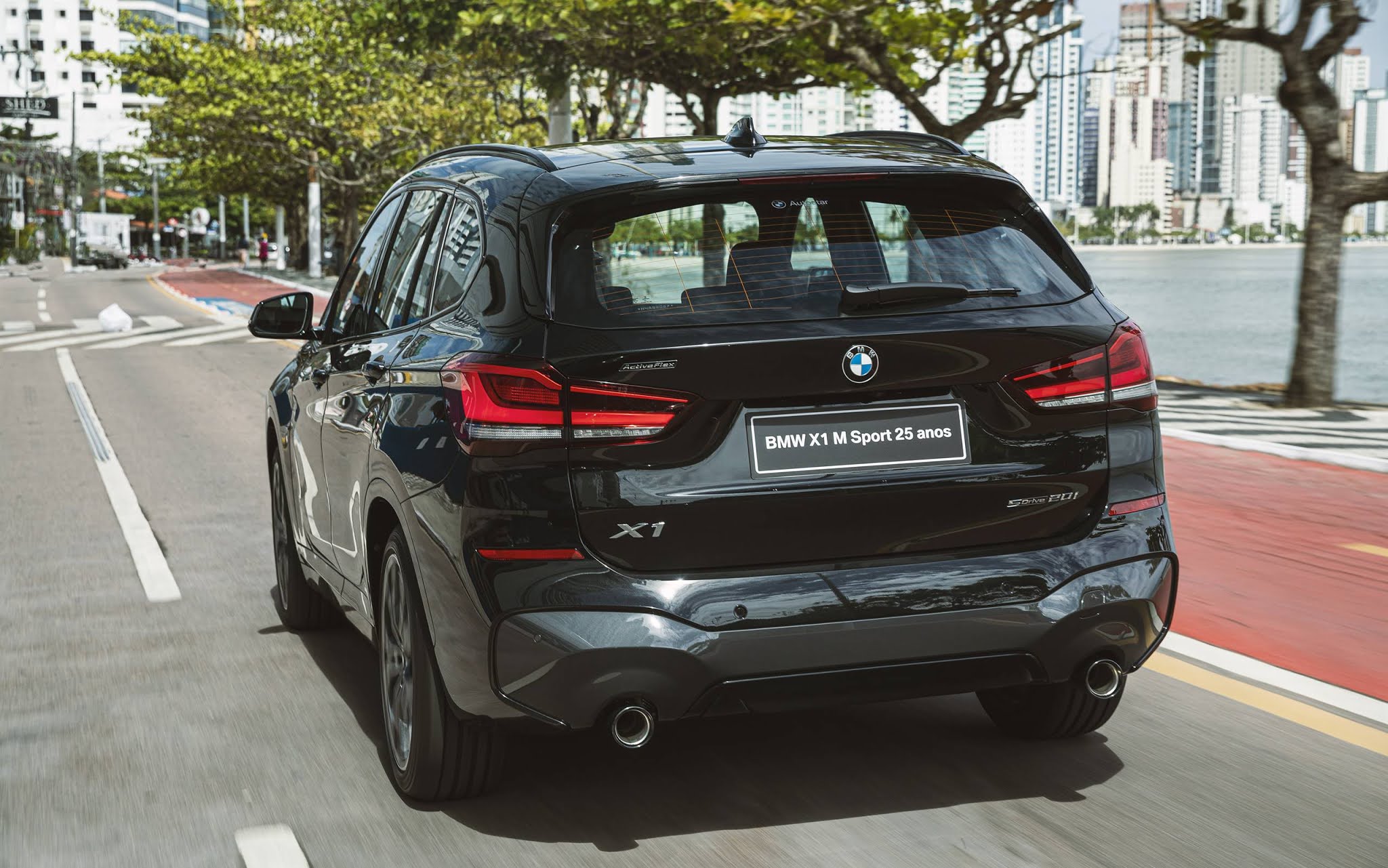 bmw x1 25 years 2021