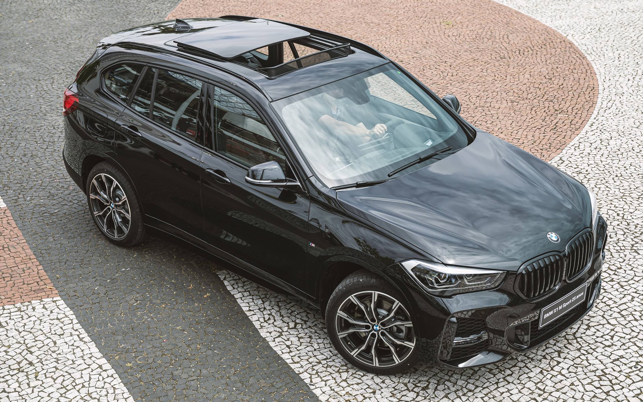 bmw x1 25 years 2021