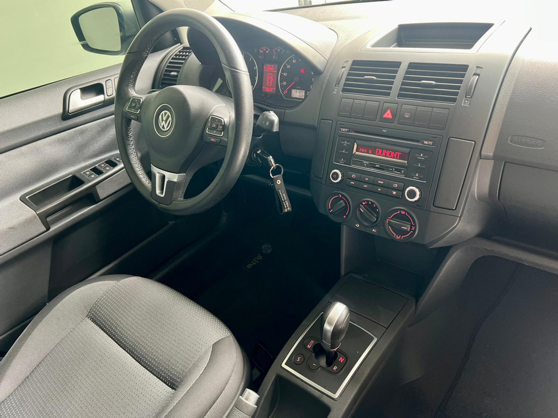 Volkswagen Polo 1.6 hatch 2013