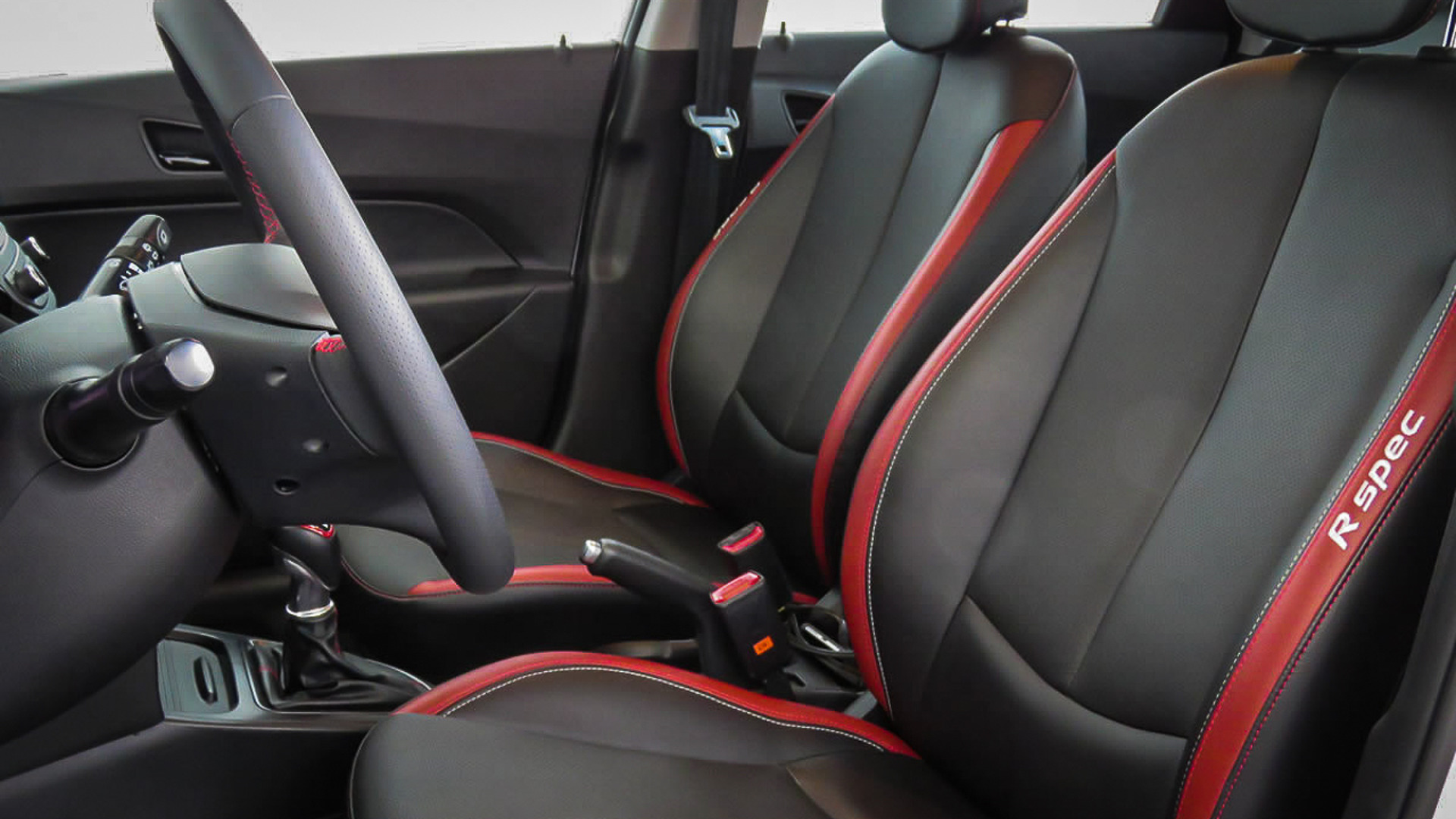 hyundai hb20 r spec 2017
