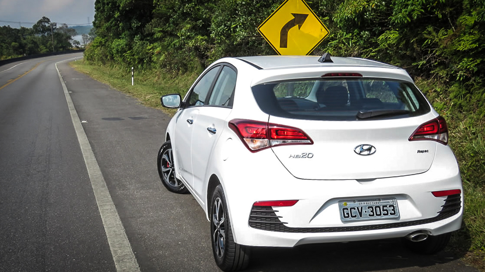 hyundai hb20 r spec 2017