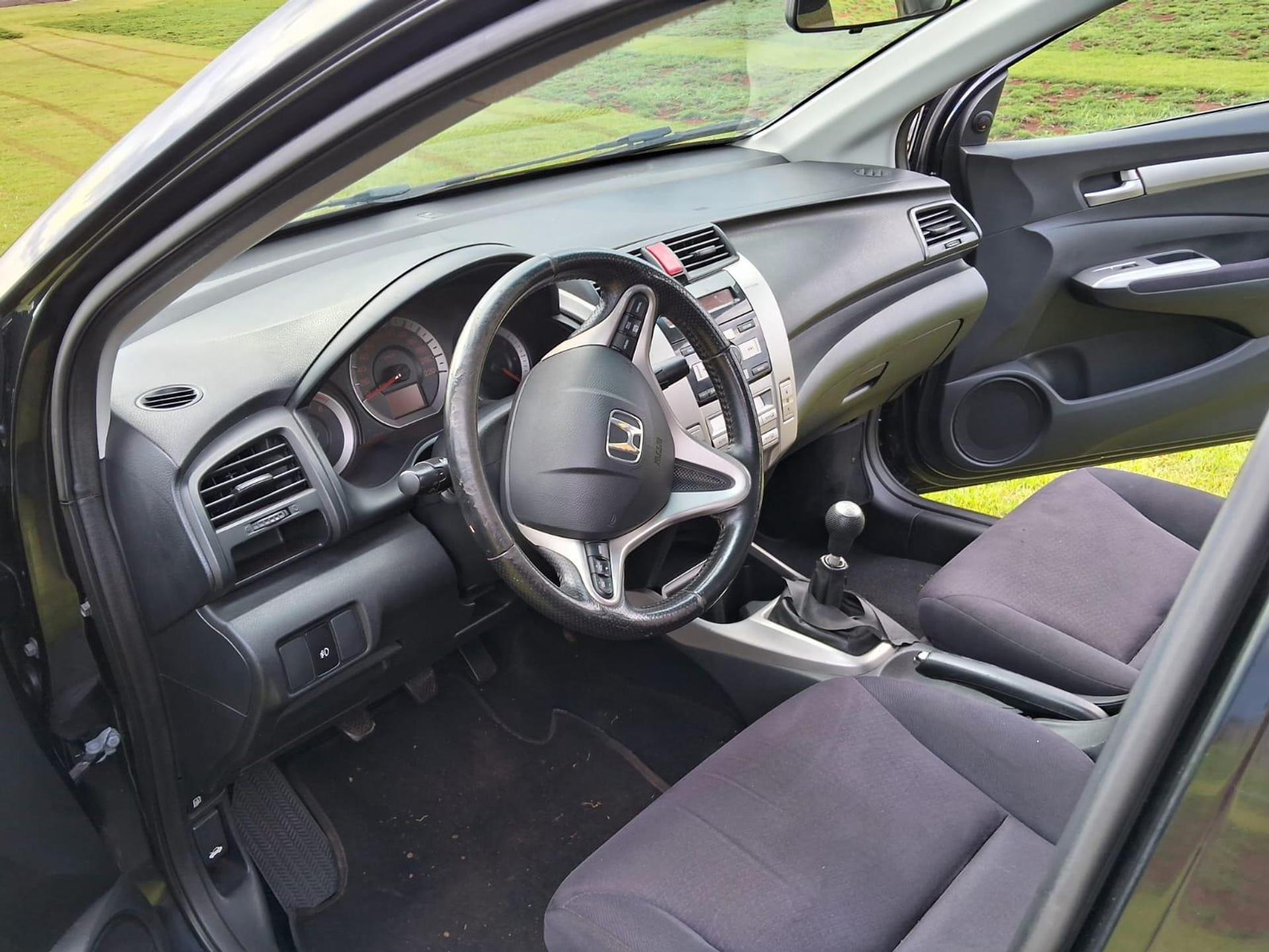 honda city lx 2010