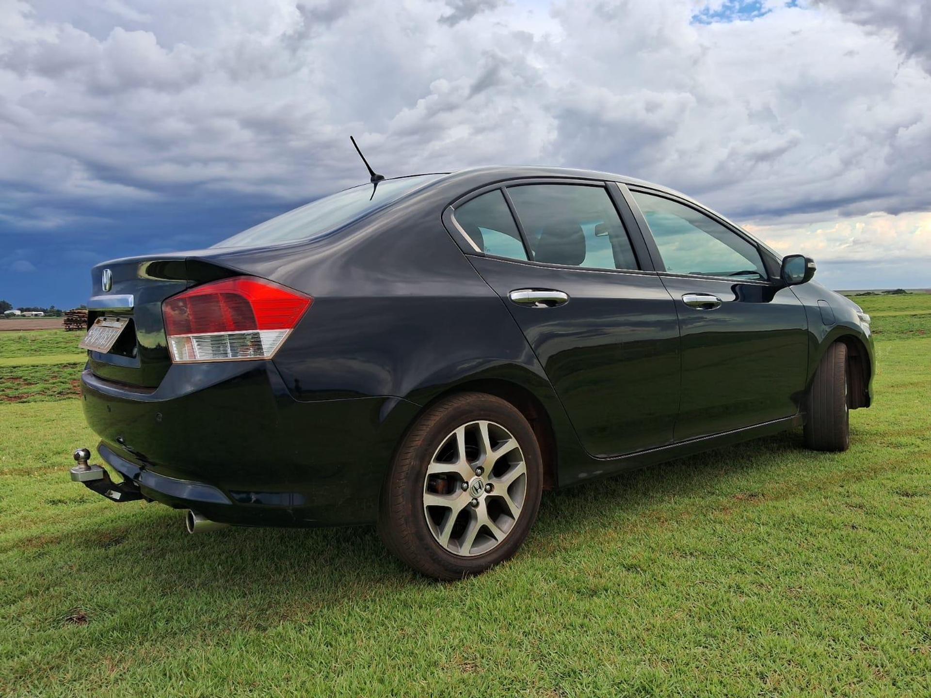 honda city lx 2010